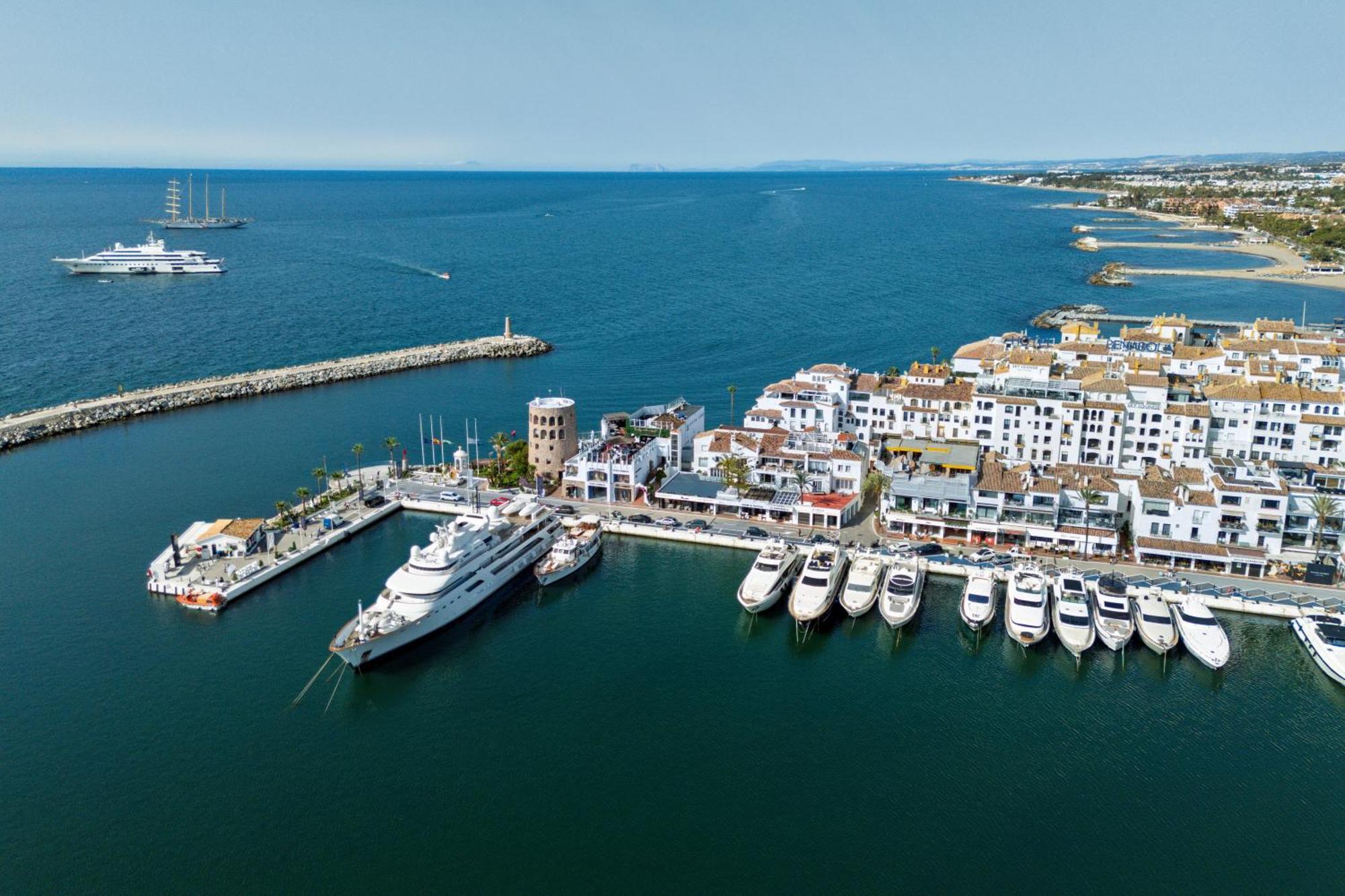 243-Fully Renovated-Puerto Banus Marbella Front Line Penthouseアパートメント エクステリア 写真