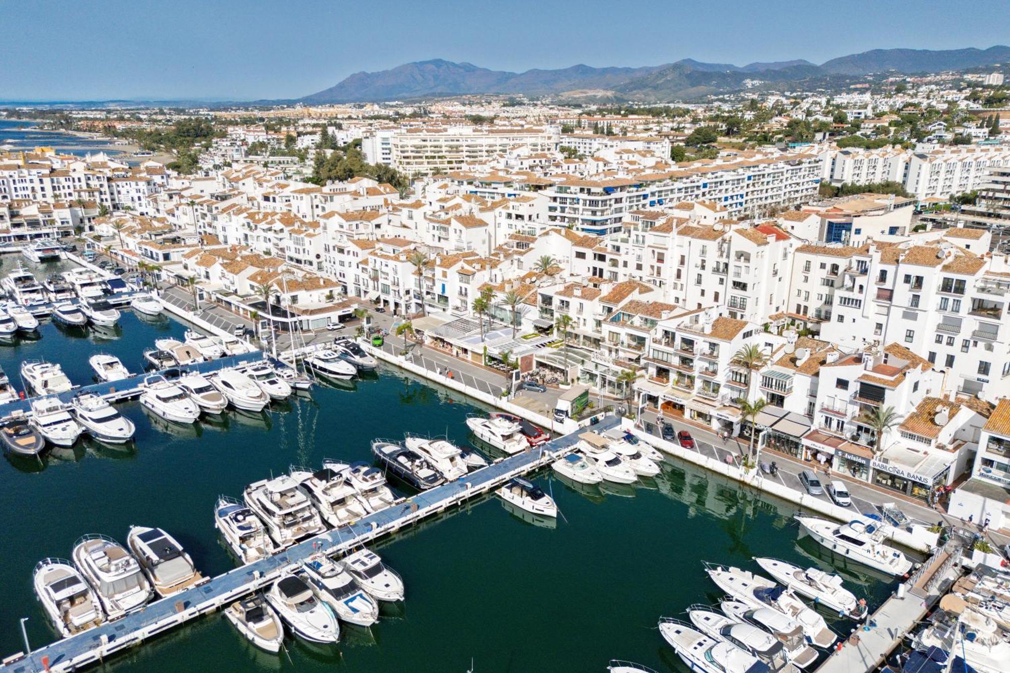 243-Fully Renovated-Puerto Banus Marbella Front Line Penthouseアパートメント エクステリア 写真
