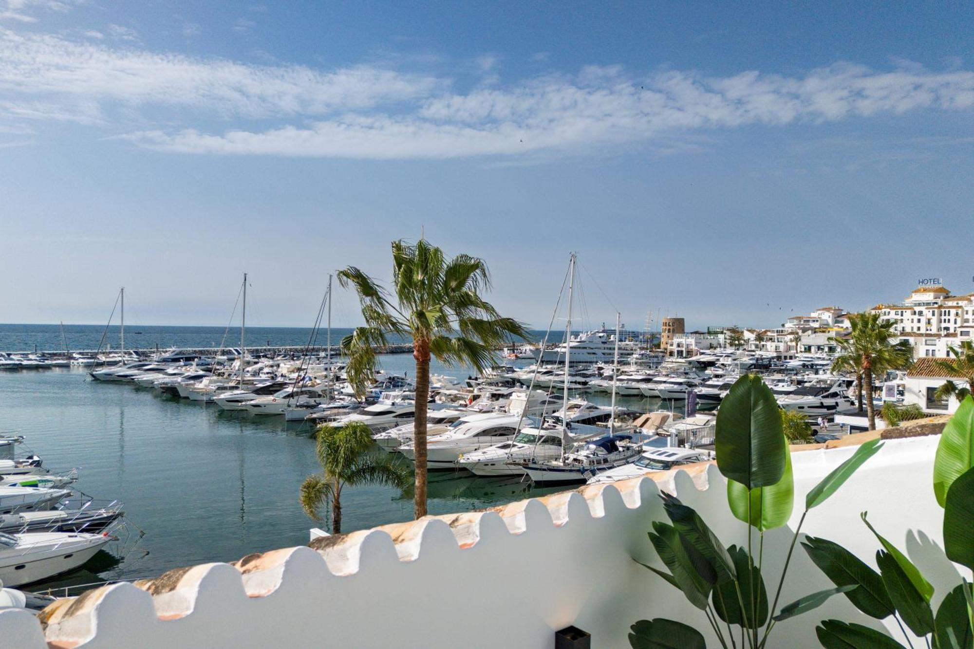 243-Fully Renovated-Puerto Banus Marbella Front Line Penthouseアパートメント エクステリア 写真