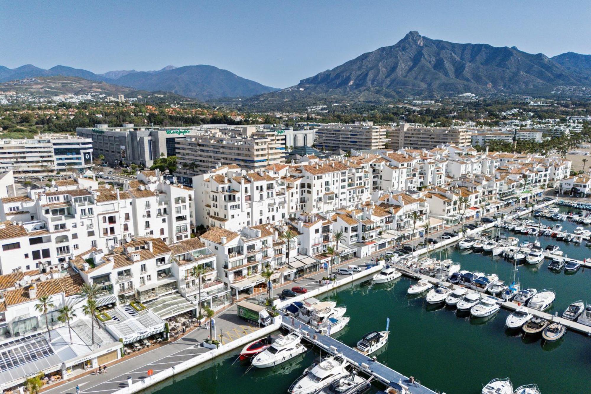 243-Fully Renovated-Puerto Banus Marbella Front Line Penthouseアパートメント エクステリア 写真